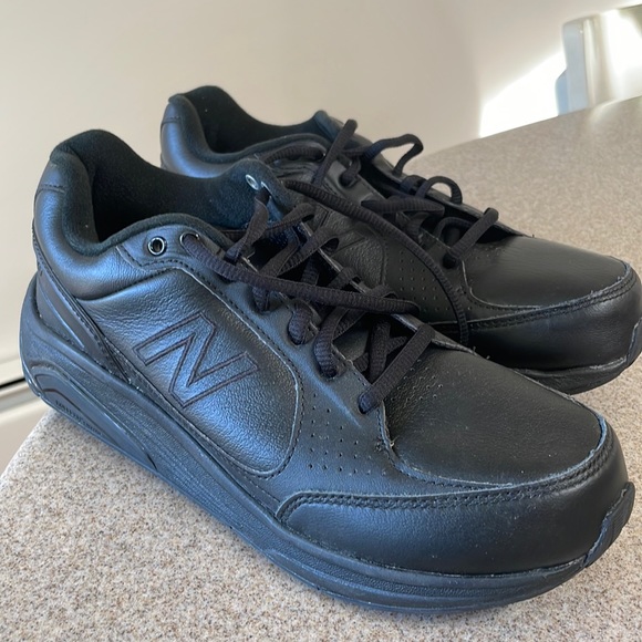 New Balance Womens Size 75 928v Black 